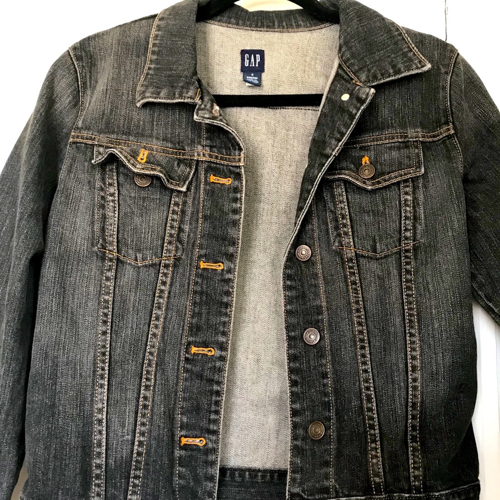 🪴GAP black denim jean jacket size small